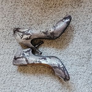 Jessica Simpson Snake Skin Pumps